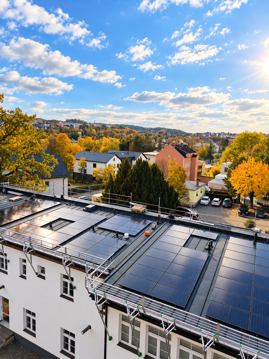 54,28 kWp für mehr Eigenversorgung Dach Ansicht Tag1 der Installation der PV Anlage